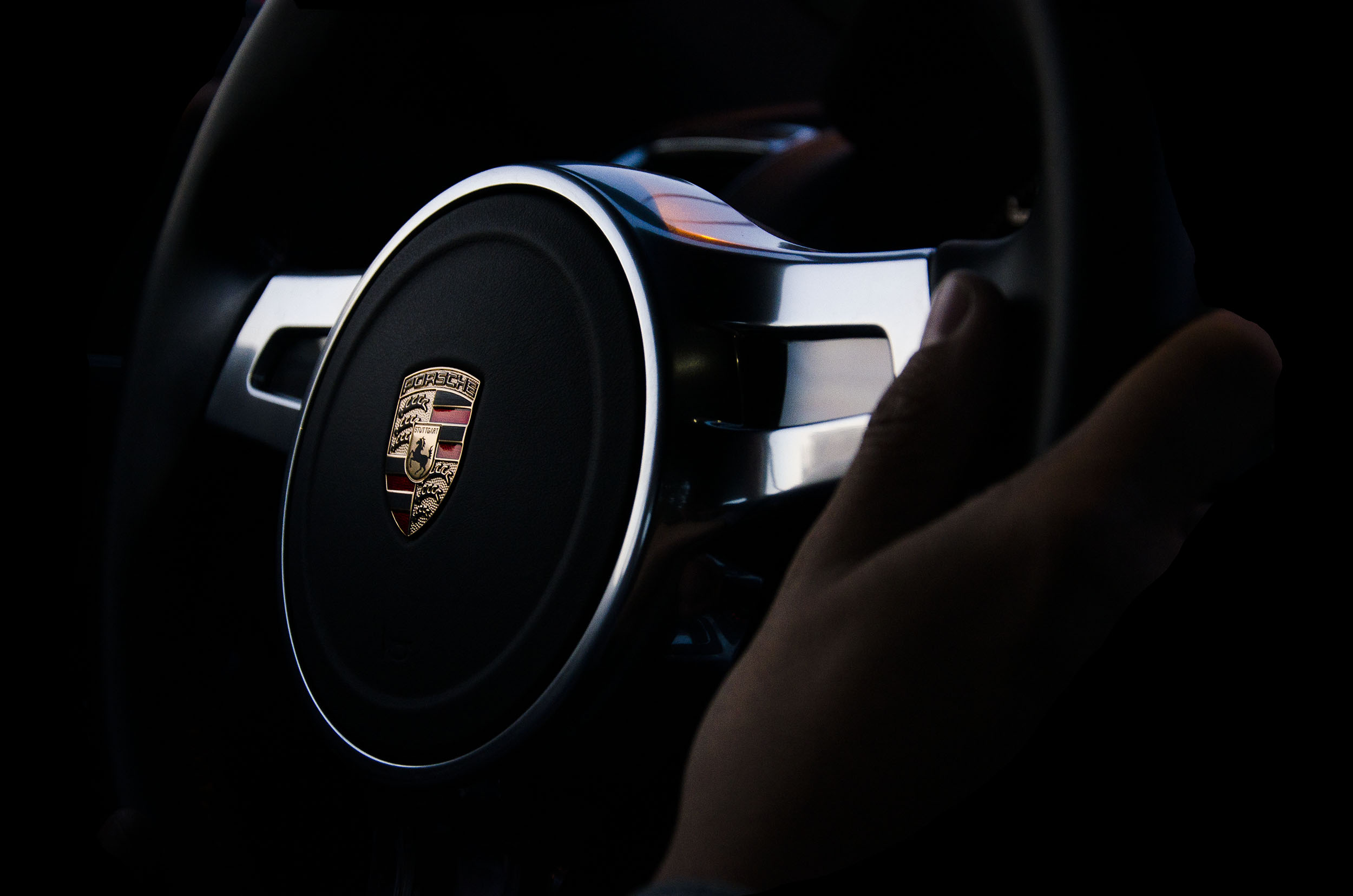 Porsche-rijders tijdens een bijeenkomst
